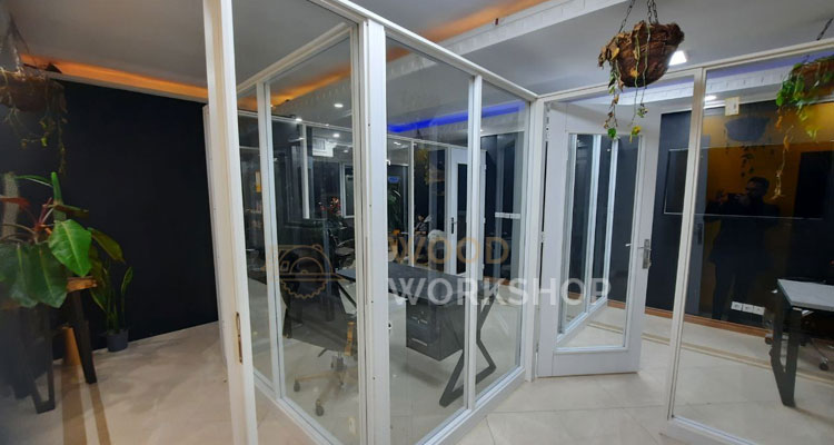 پارتیشن شیشه ای فریم دار